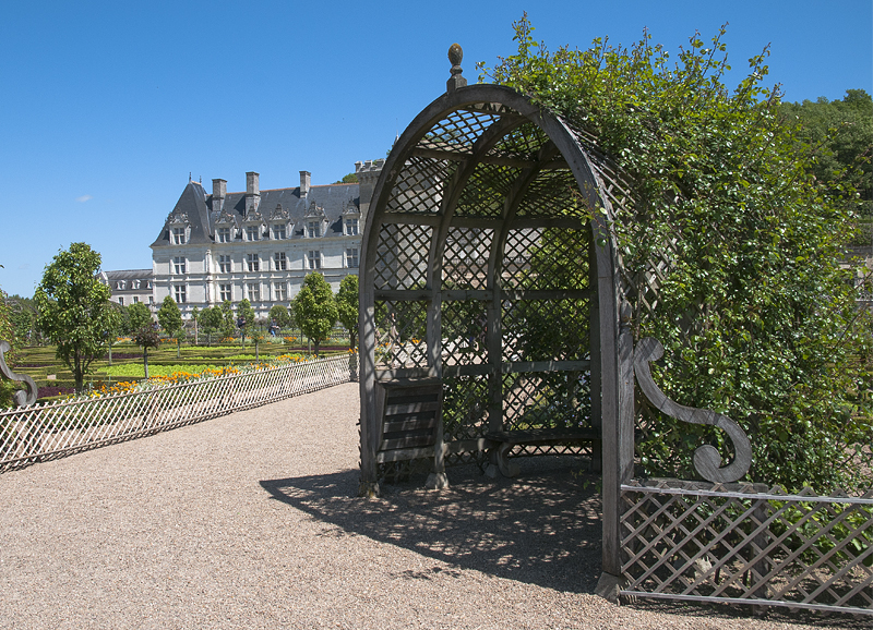 Tour Loire 05 - 201520150509_D35_8206 als Smartobjekt-1 Kopie.jpg - Noch ein letzter Blick auf diesen schönen Ort ,bevor es weiter geht auf unserer Loire Tour